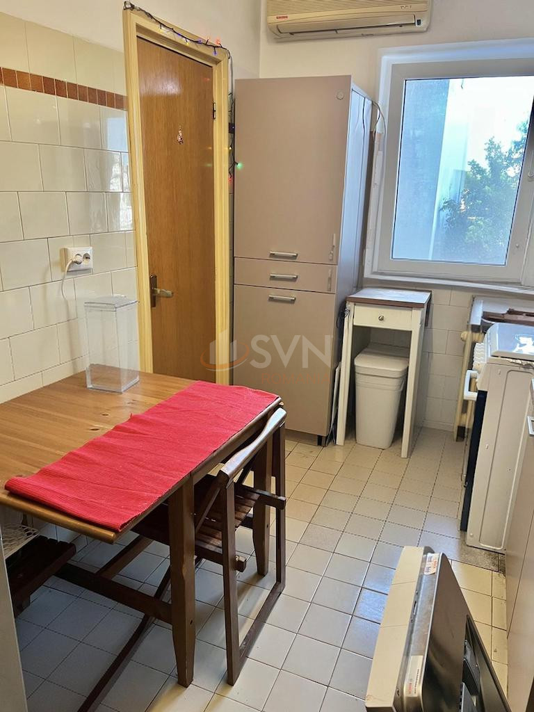 Apartament, 3 camere Bucuresti/Piata Victoriei
