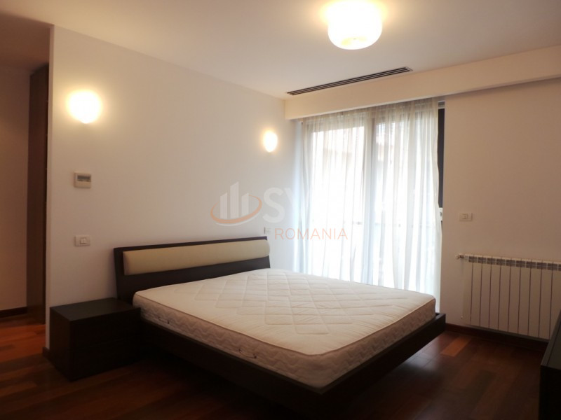 Apartament, 3 camere Bucuresti/Primaverii