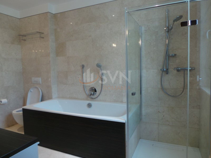 Apartament, 3 camere Bucuresti/Primaverii