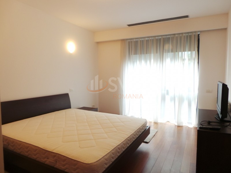 Apartament, 3 camere Bucuresti/Primaverii