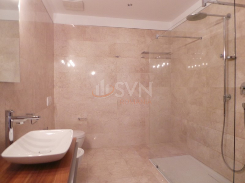 Apartament, 3 camere Bucuresti/Primaverii