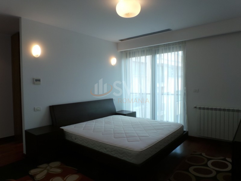 Apartament, 3 camere Bucuresti/Primaverii