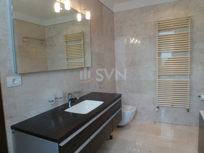 Apartament, 3 camere Bucuresti/Primaverii
