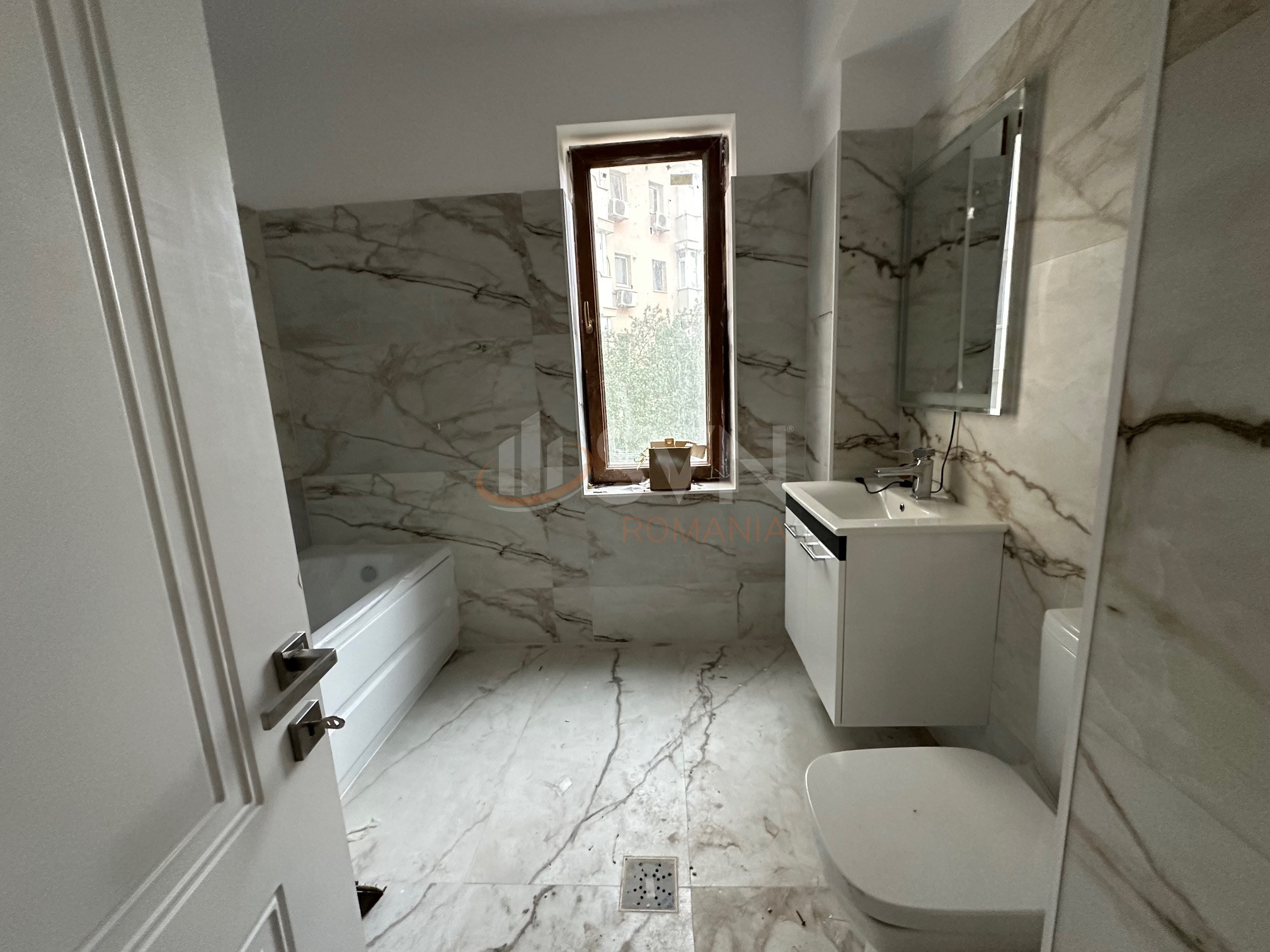 Apartament, 3 camere Bucuresti/Calea Calarasilor