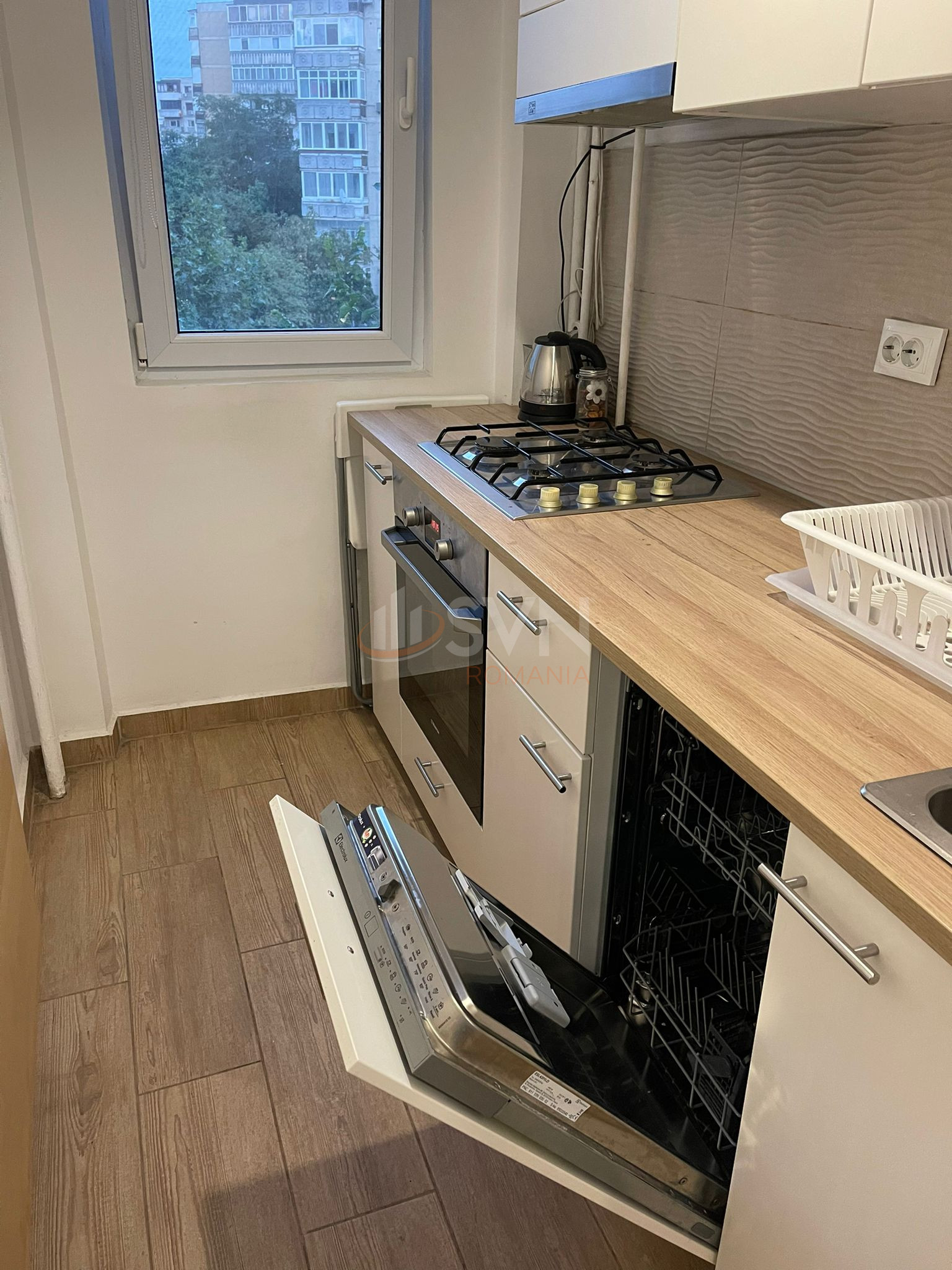 Apartament, 3 camere Bucuresti/Veteranilor