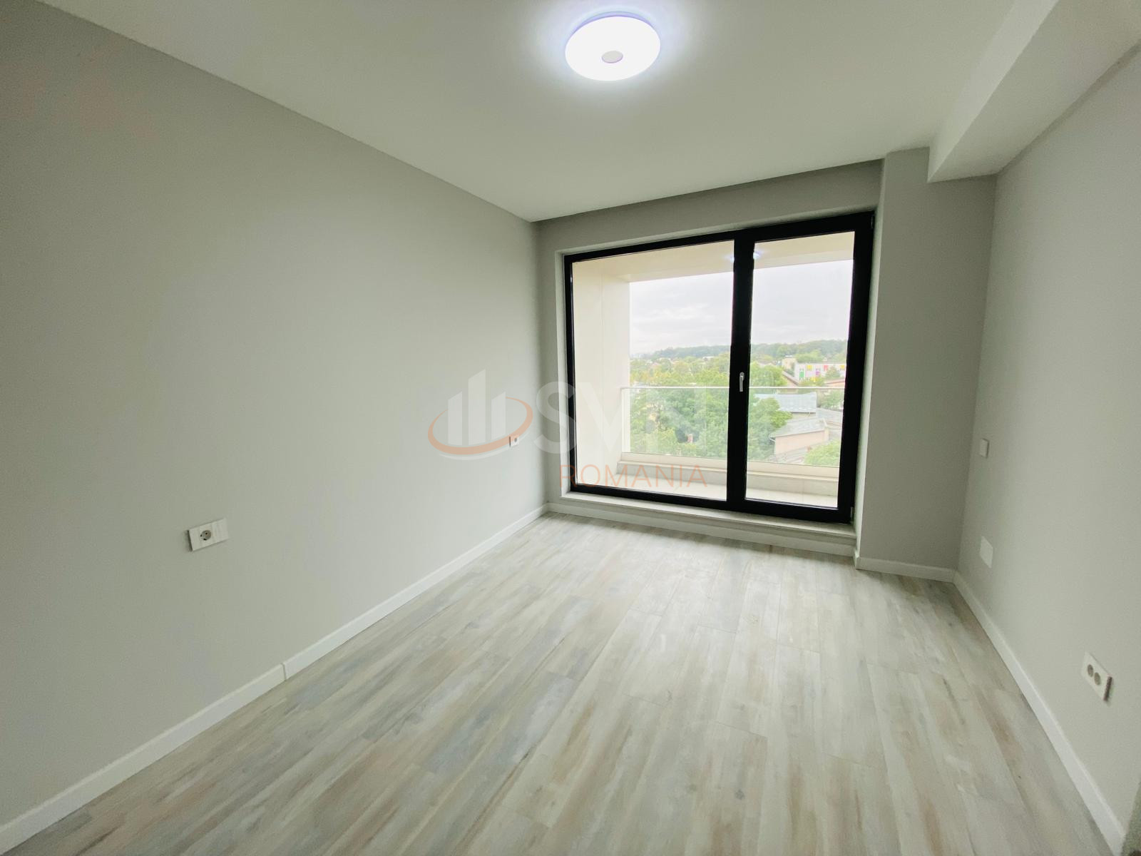 Apartament, 3 camere Bucuresti/Straulesti