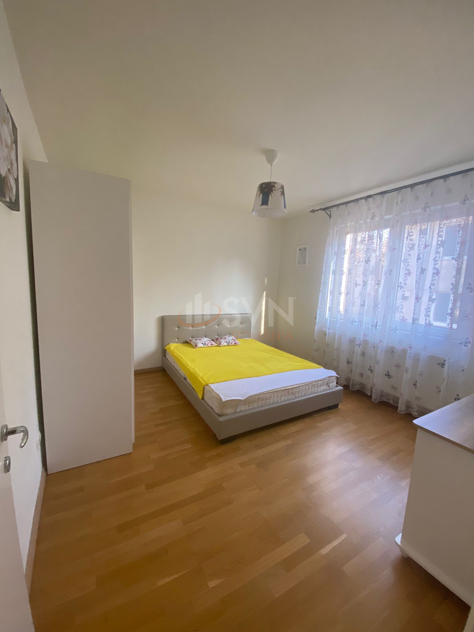 Apartament, 3 camere Bucuresti/Primaverii