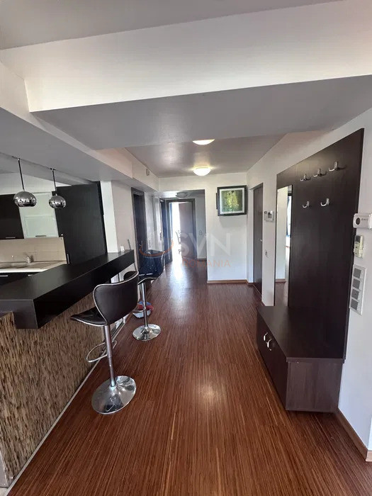 Apartament, 3 camere Bucuresti/Primaverii
