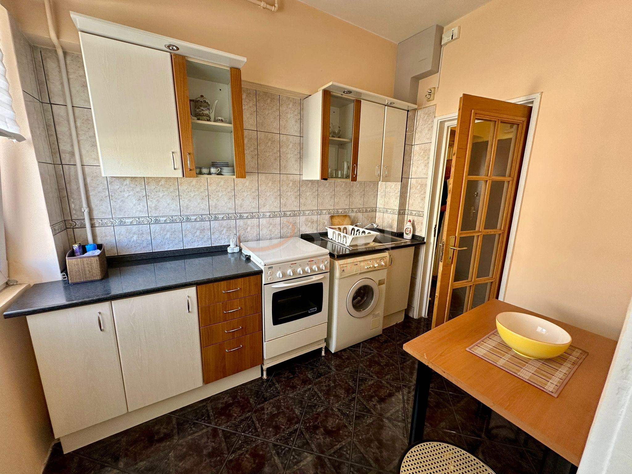 Apartament, 3 camere Bucuresti/Vatra Luminoasa