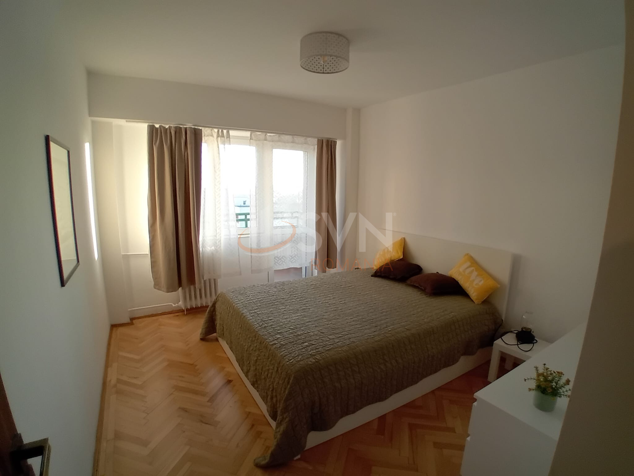 Apartament, 3 camere Bucuresti/Piata Victoriei