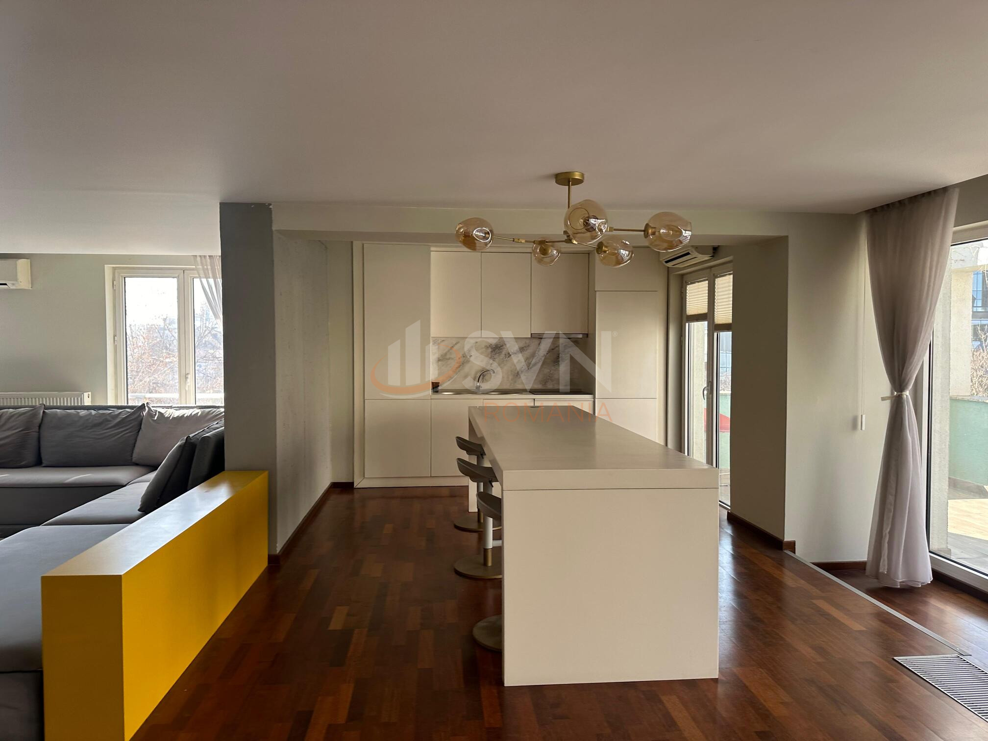 Apartament, 3 camere Bucuresti/Piata Victoriei
