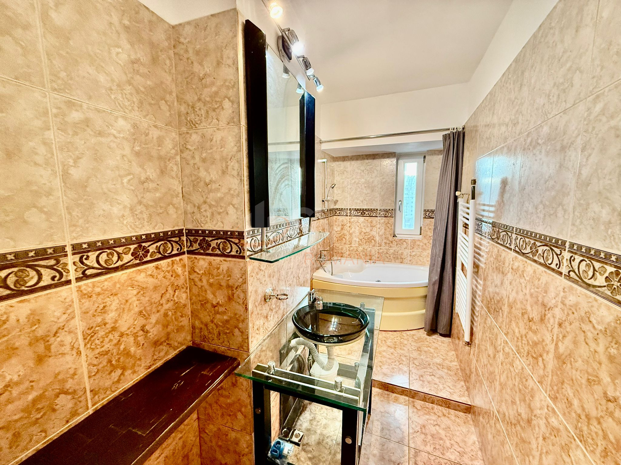 Apartament, 3 camere Bucuresti/Piata Unirii (s3)