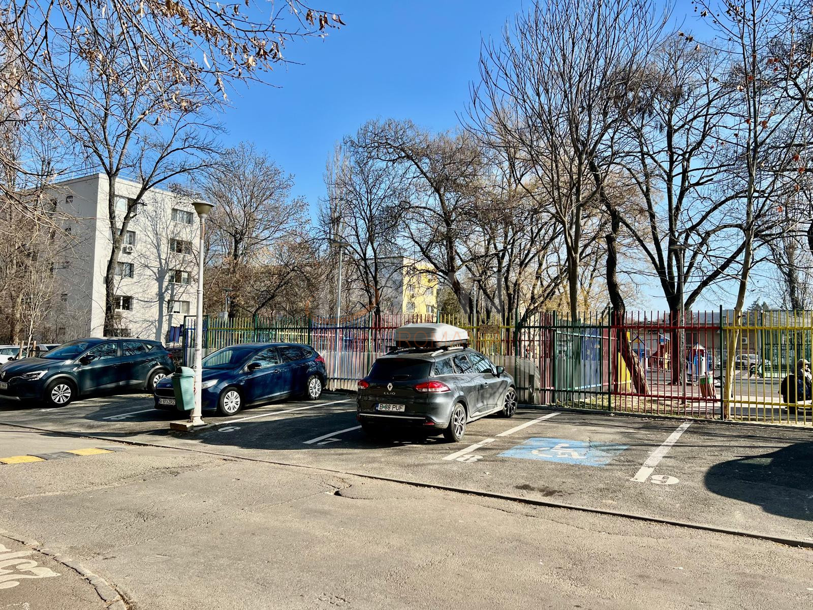 Apartament, 3 camere Bucuresti/Apusului