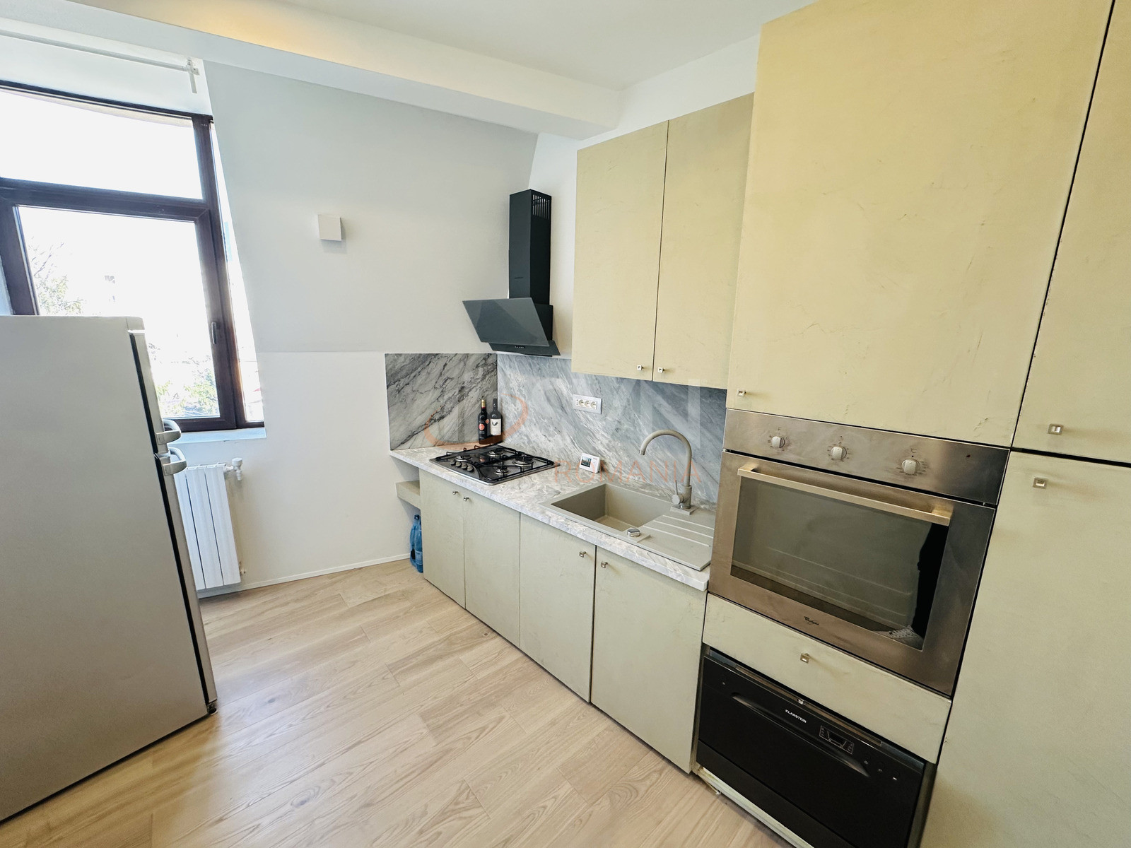 Apartament, 3 camere Bucuresti/Calea Victoriei