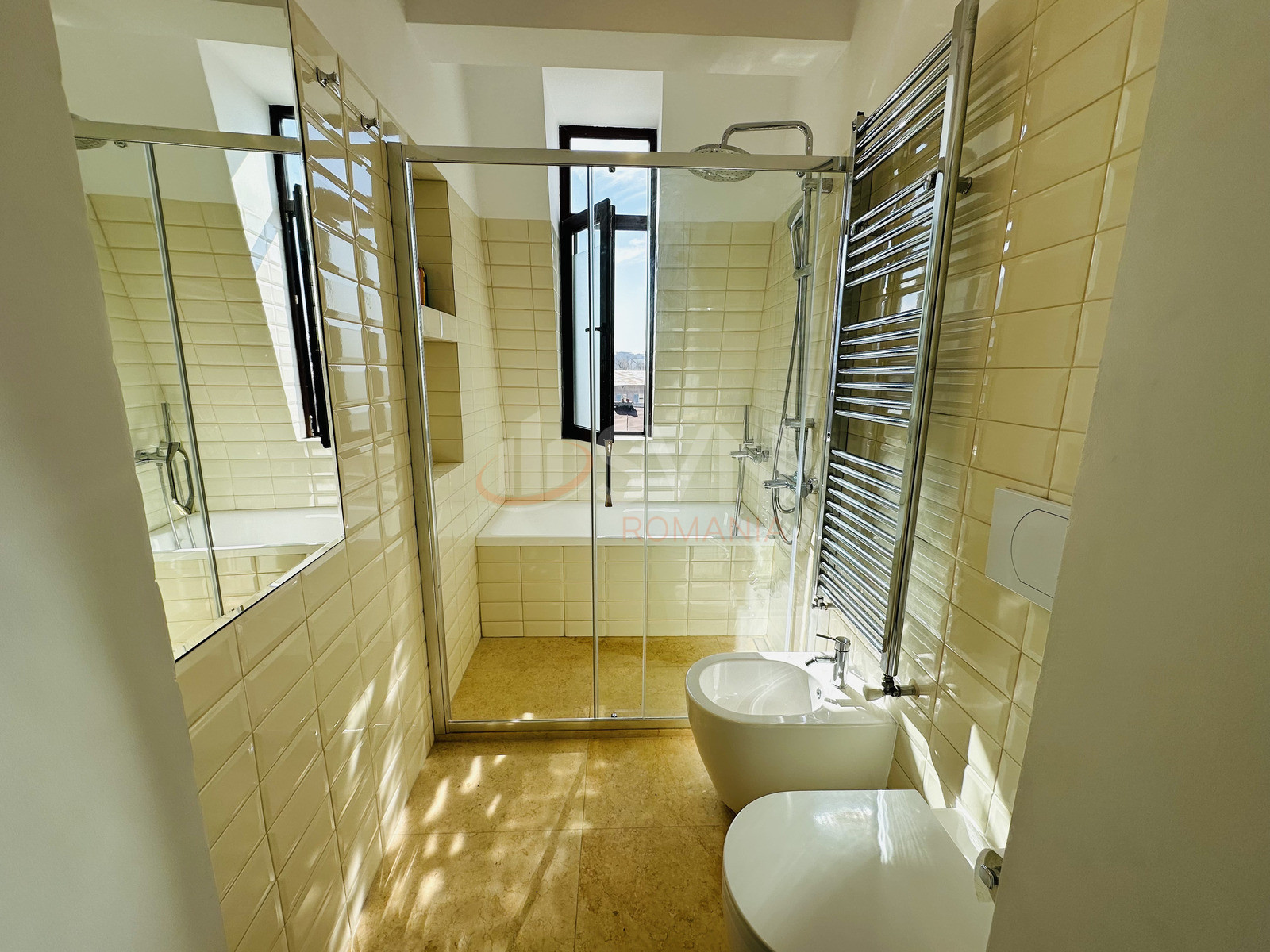Apartament, 3 camere Bucuresti/Calea Victoriei