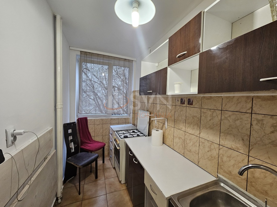 Apartament, 3 camere Bucuresti/Apusului