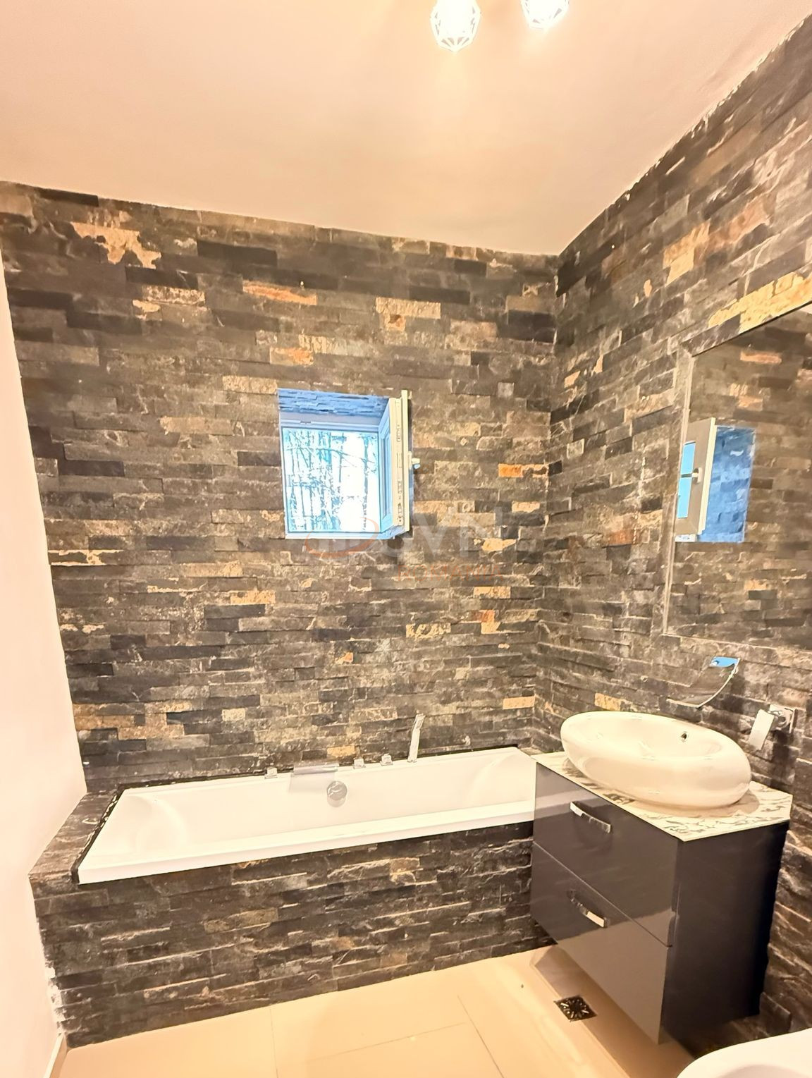 Apartament, 3 camere Bucuresti/Banu Manta