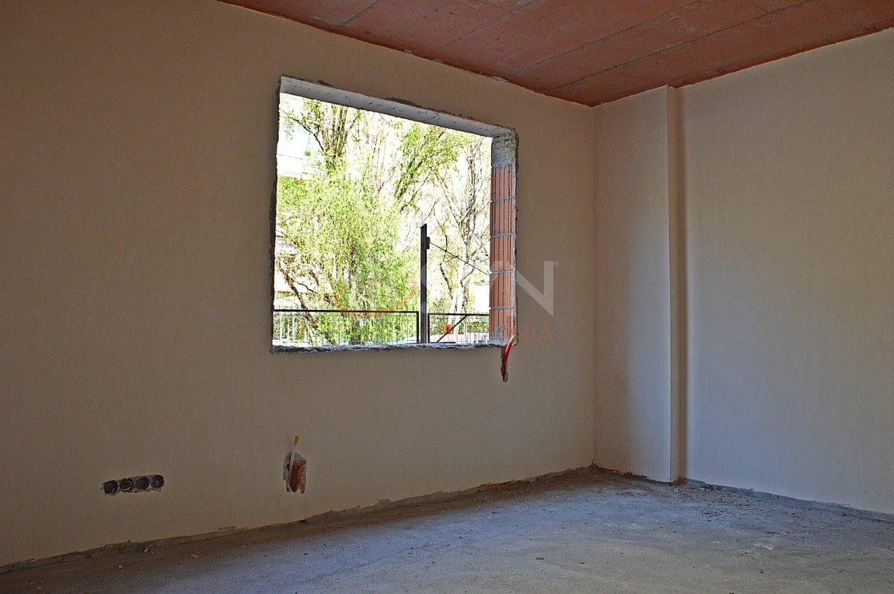 Apartament, 3 camere Bucuresti/Decebal