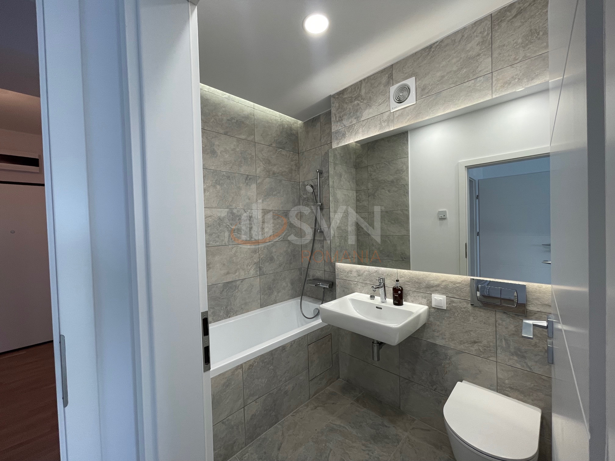 Apartament, 3 camere Bucuresti/Straulesti