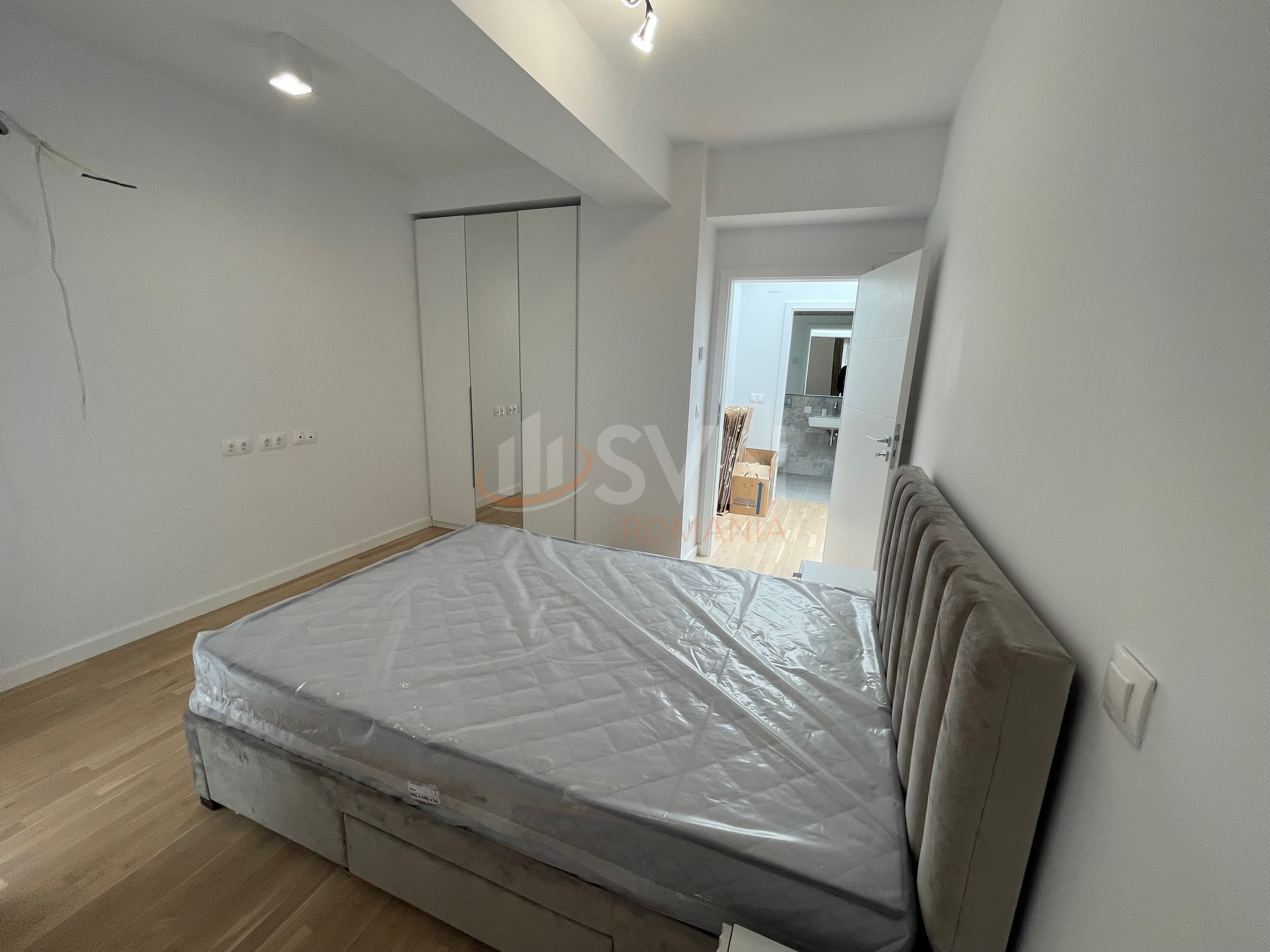 Apartament, 3 camere Bucuresti/Straulesti