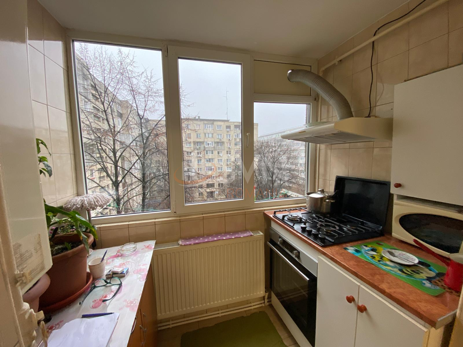 Apartament, 3 camere Bucuresti/Crangasi