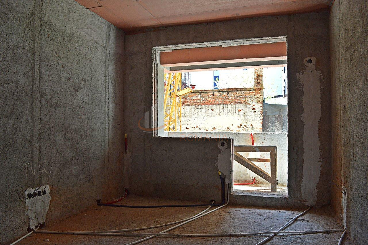 Apartament, 3 camere Bucuresti/Decebal