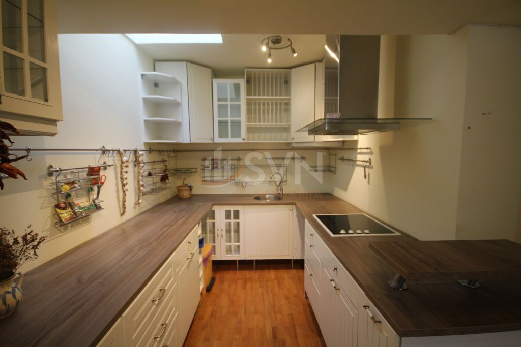 Apartament, 3 camere Bucuresti/Primaverii