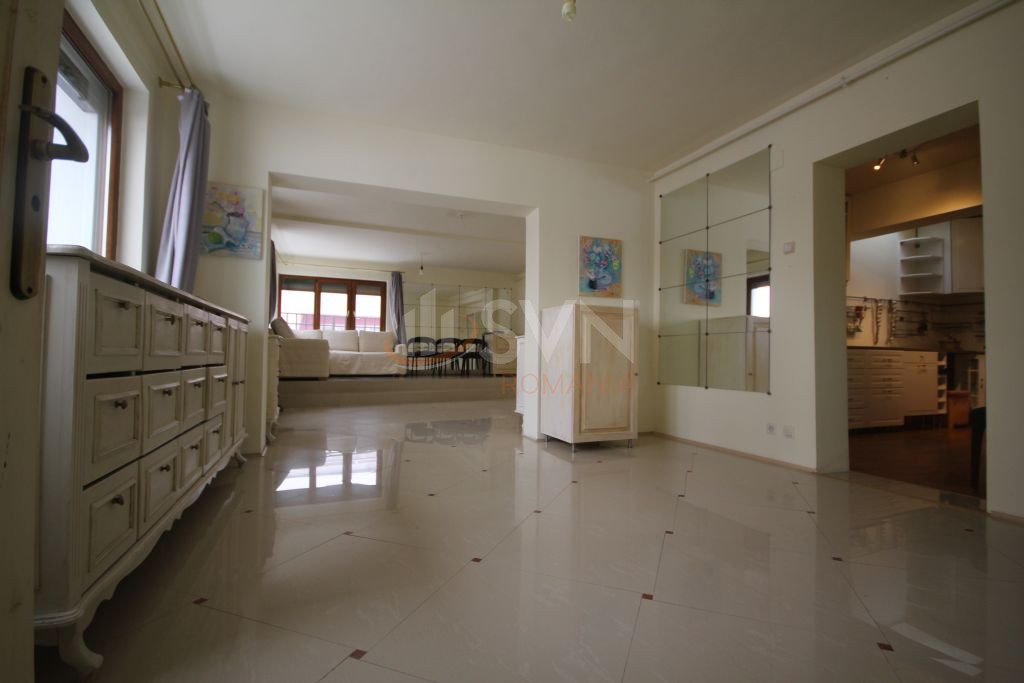 Apartament, 3 camere Bucuresti/Primaverii