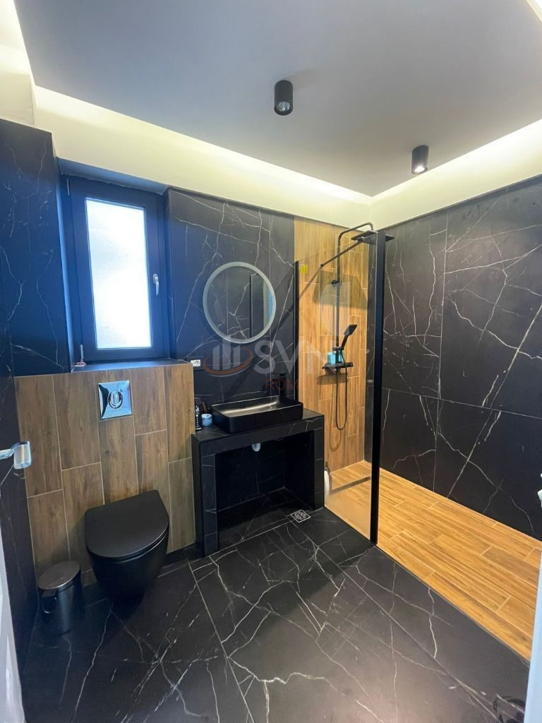 Apartament, 3 camere Bucuresti/Damaroaia