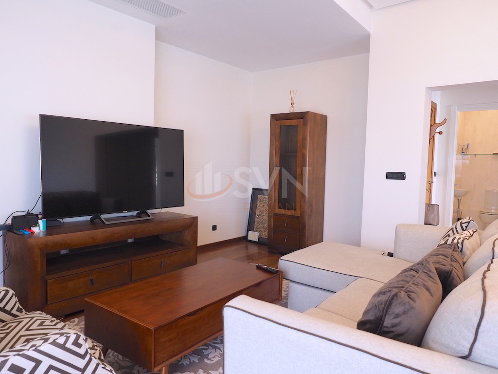 Apartament, 3 camere Bucuresti/Primaverii