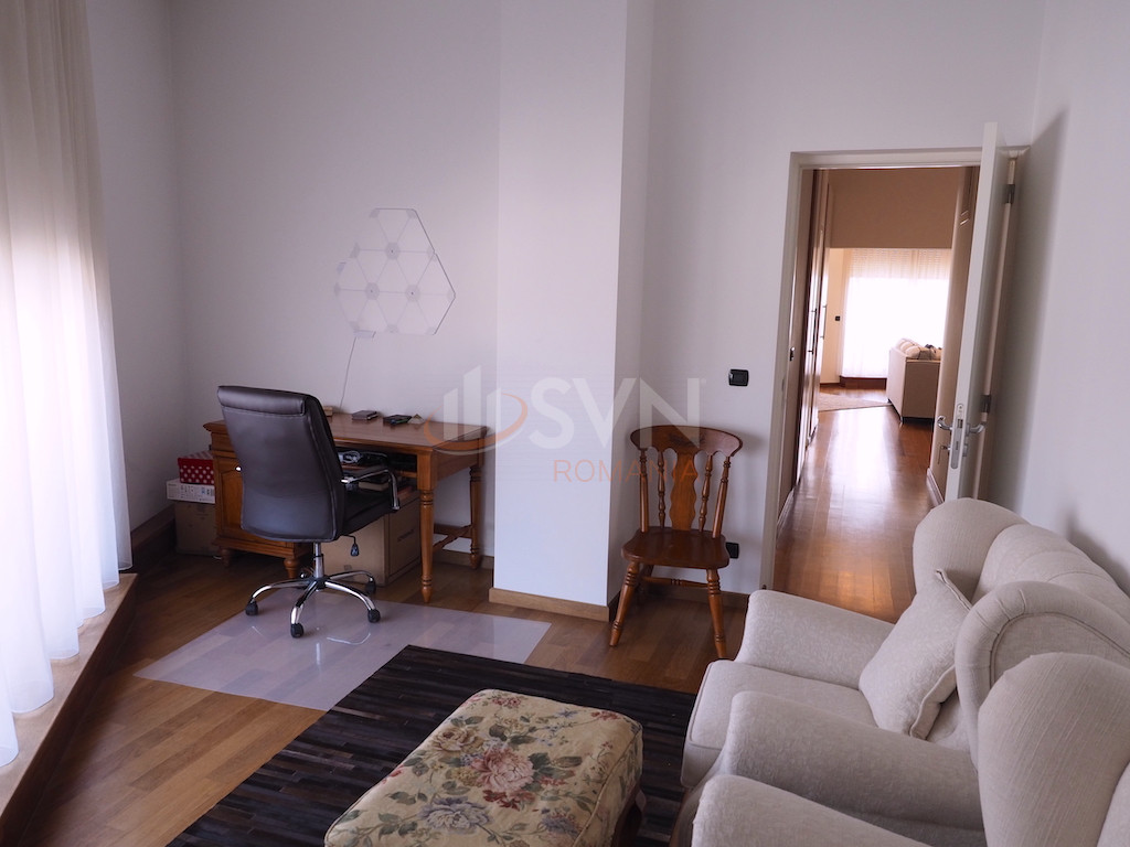 Apartament, 3 camere Bucuresti/Primaverii