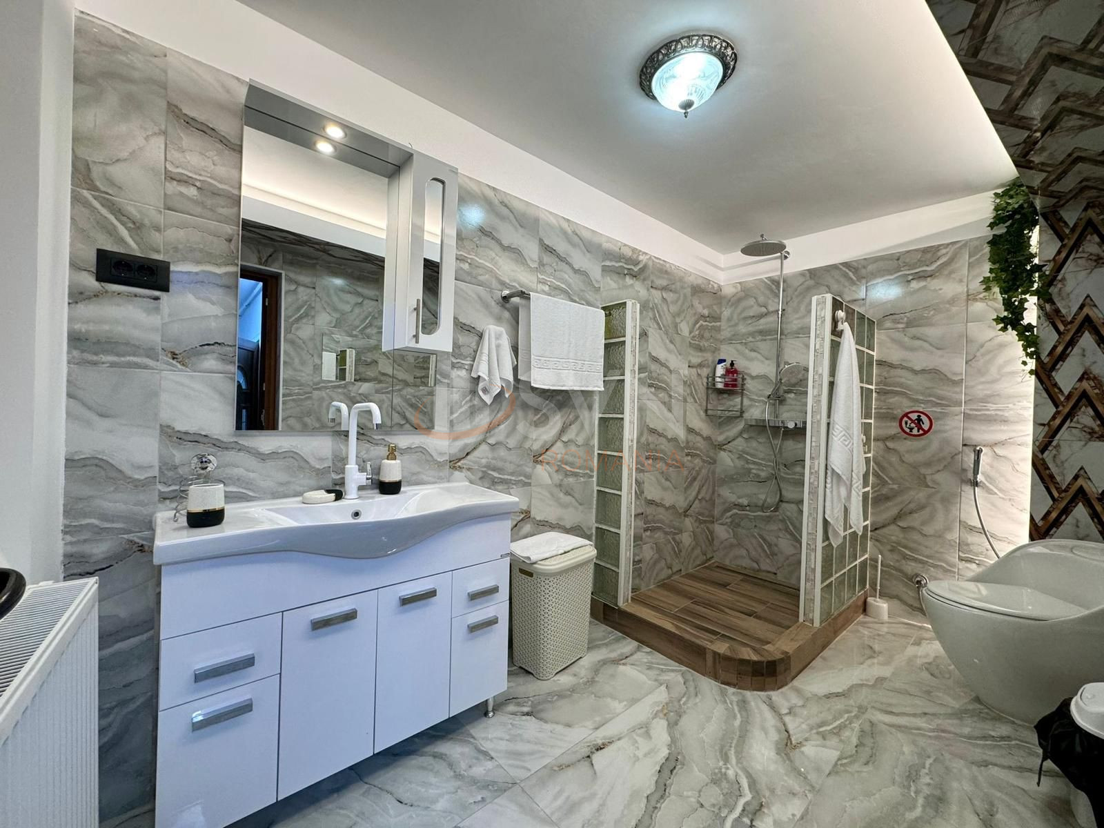 Apartament, 3 camere Bucuresti/Universitate (s2)