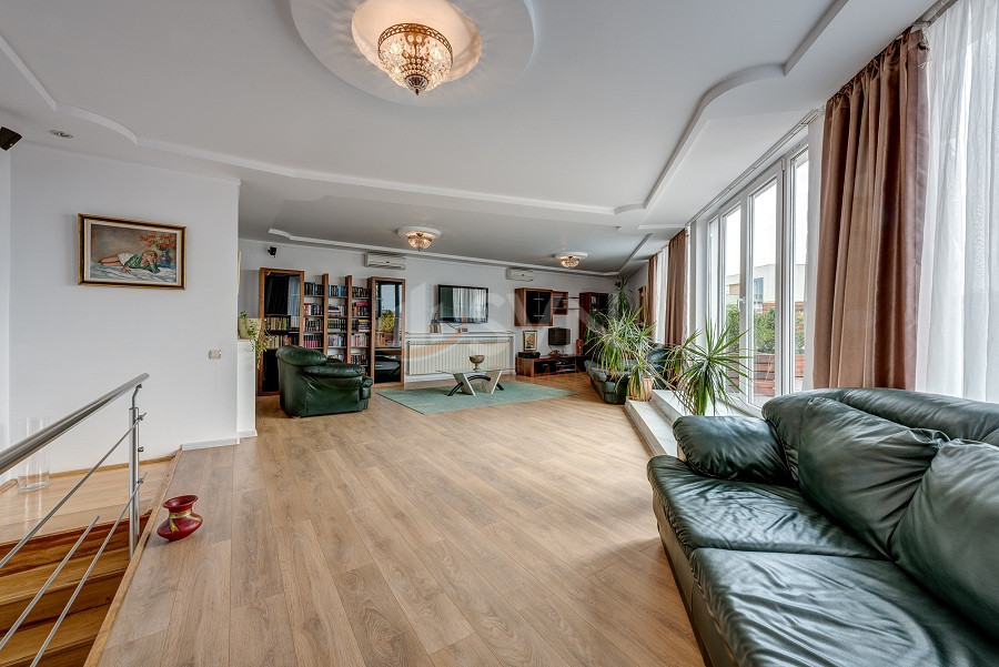 Apartament, 3 camere Bucuresti/Primaverii