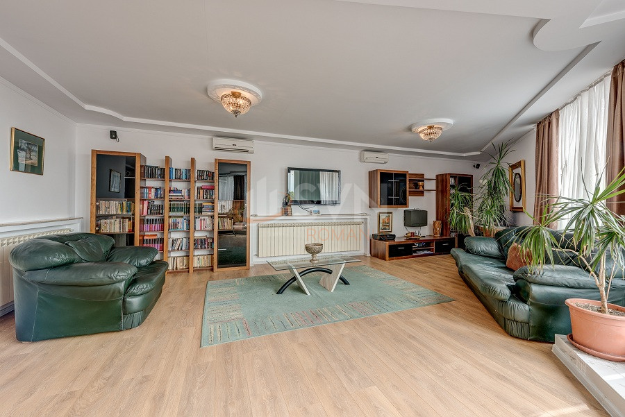 Apartament, 3 camere Bucuresti/Primaverii