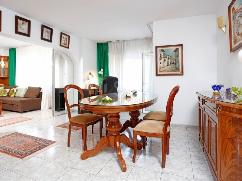 Apartament, 3 camere Bucuresti/Piata Victoriei