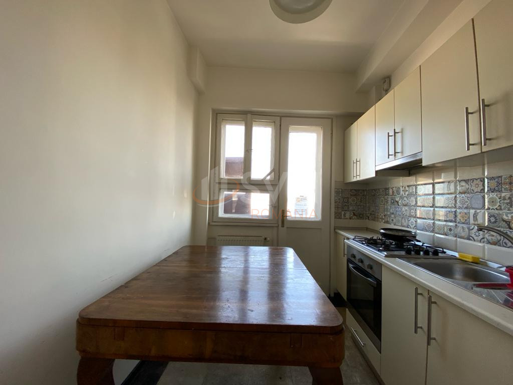 Apartament, 4 camere Bucuresti/Calea Victoriei