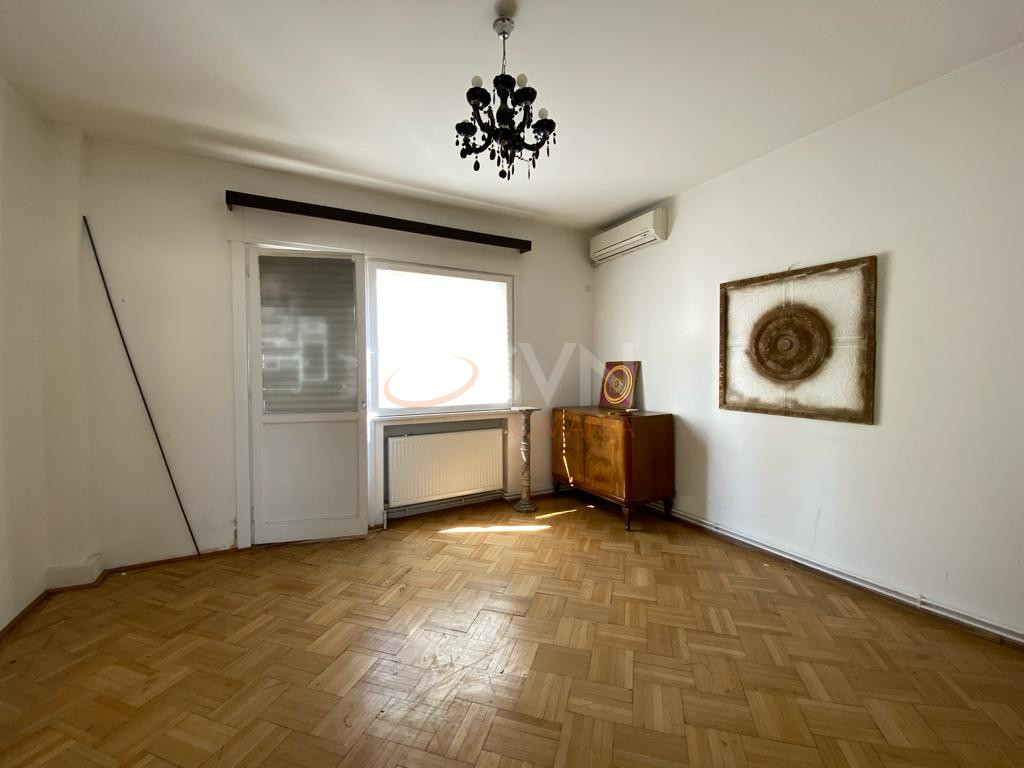 Apartament, 4 camere Bucuresti/Calea Victoriei