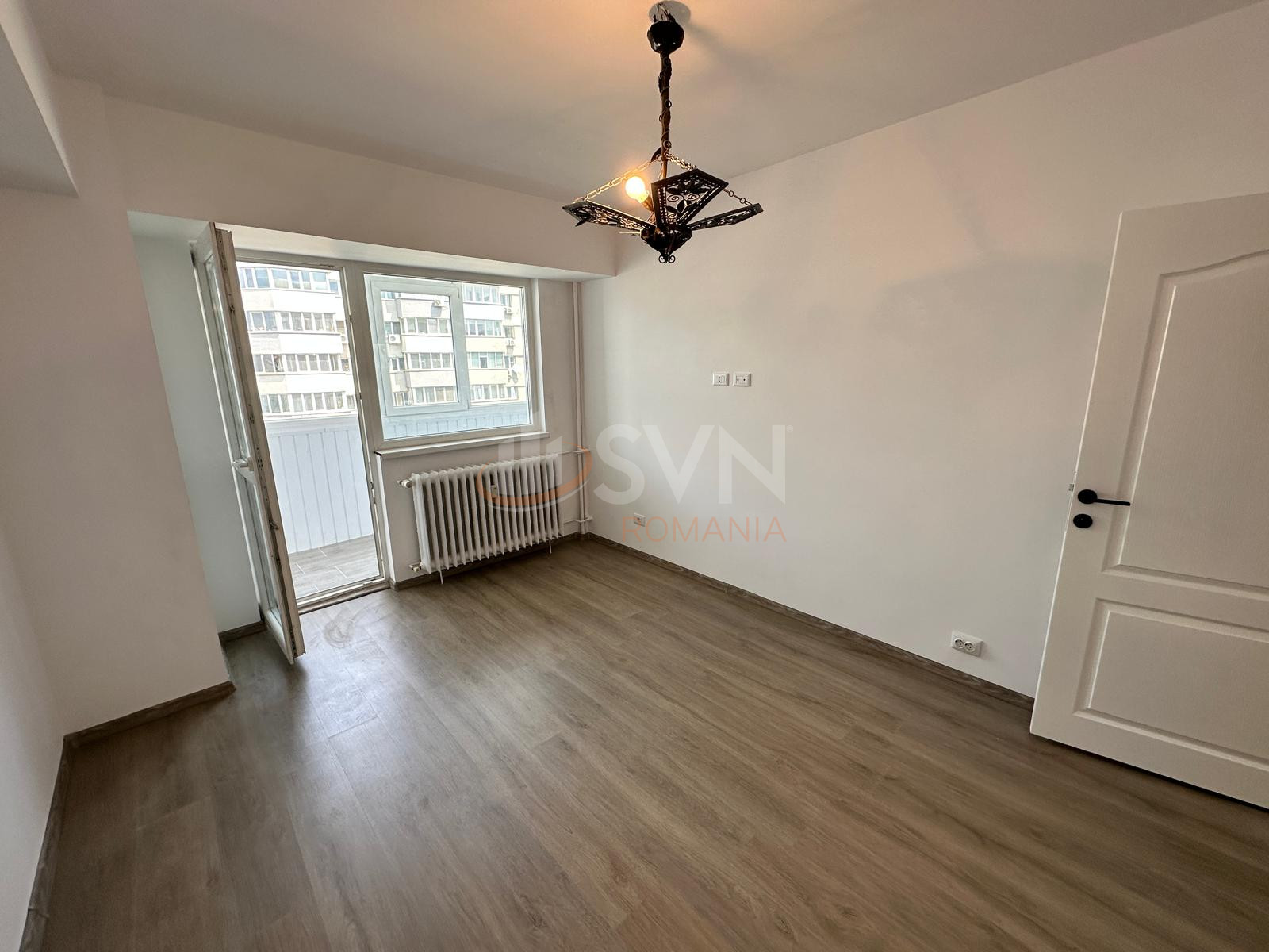 Apartament, 4 camere Bucuresti/Piata Victoriei
