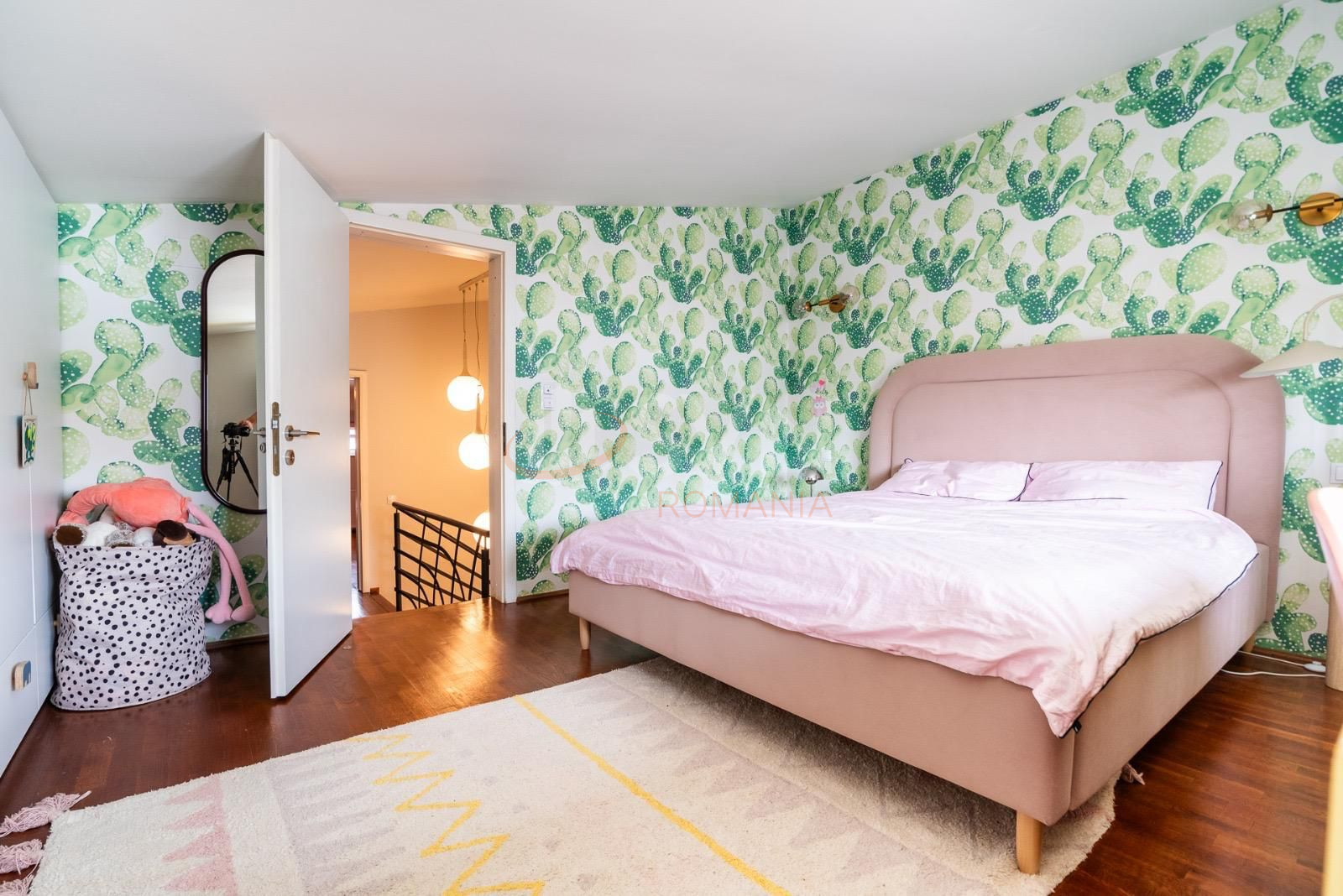 Apartament, 4 camere Bucuresti/Rosetti