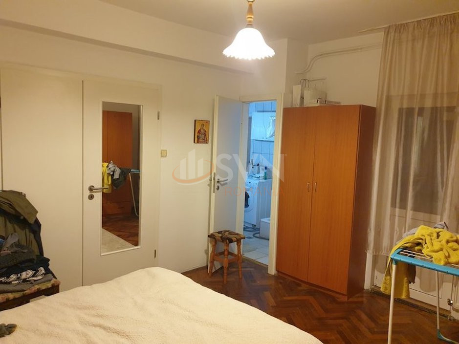 Apartament, 4 camere Bucuresti/Piata Unirii (s4)