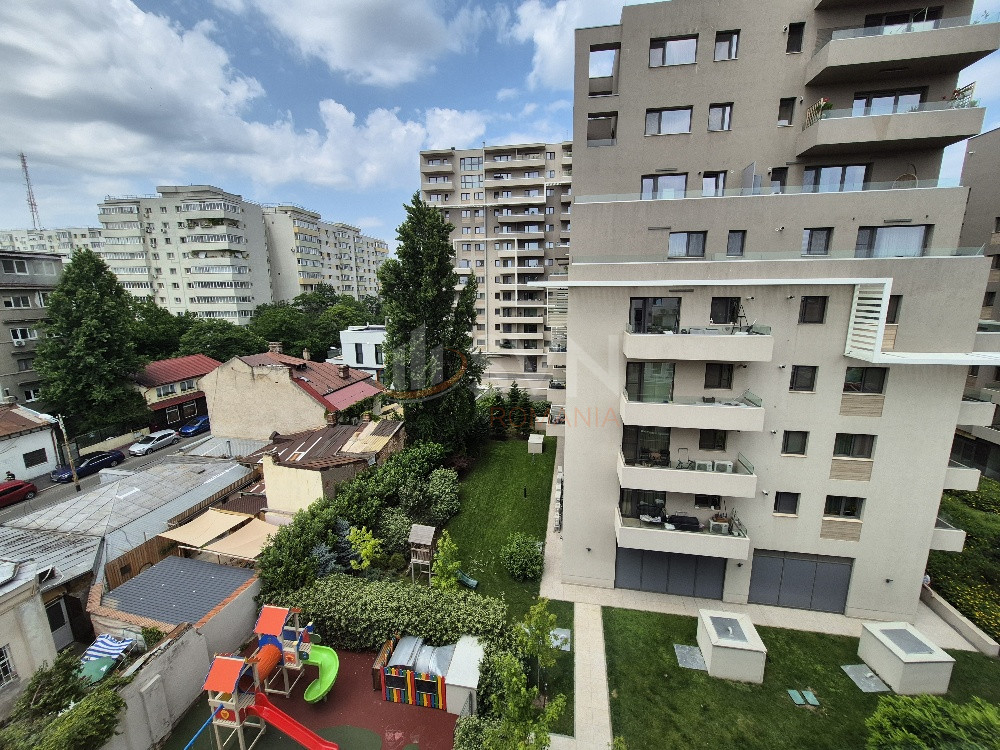 Apartament, 4 camere Bucuresti/Dacia