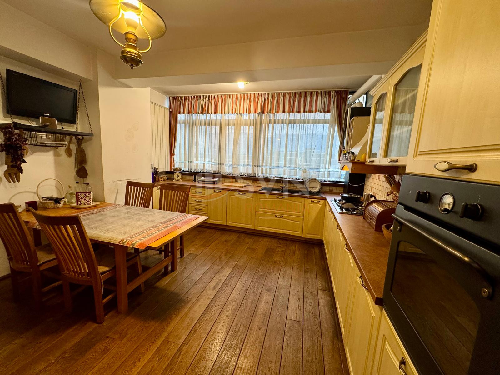 Apartament, 4 camere Bucuresti/Baneasa