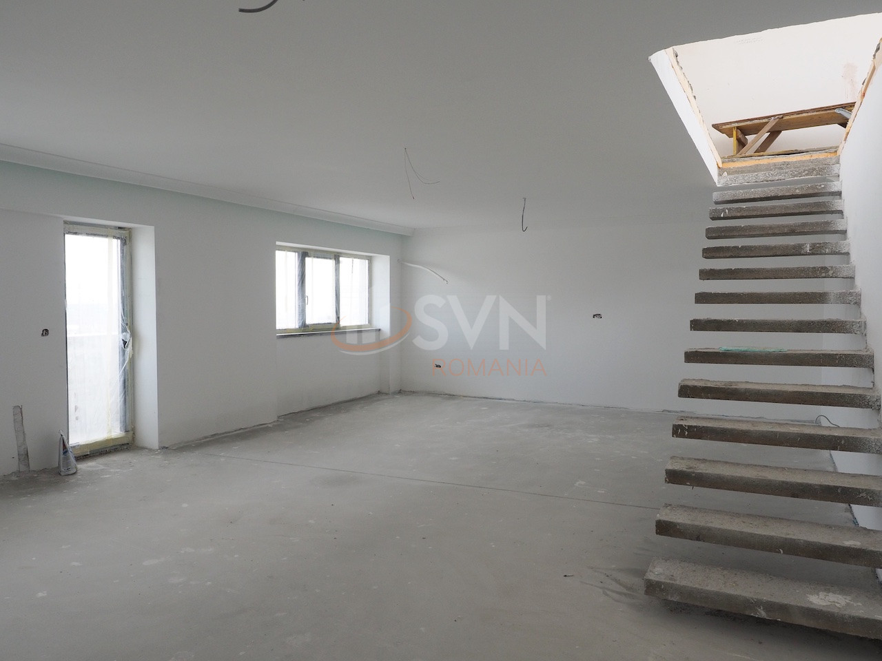 Apartament, 4 camere Bucuresti/Straulesti