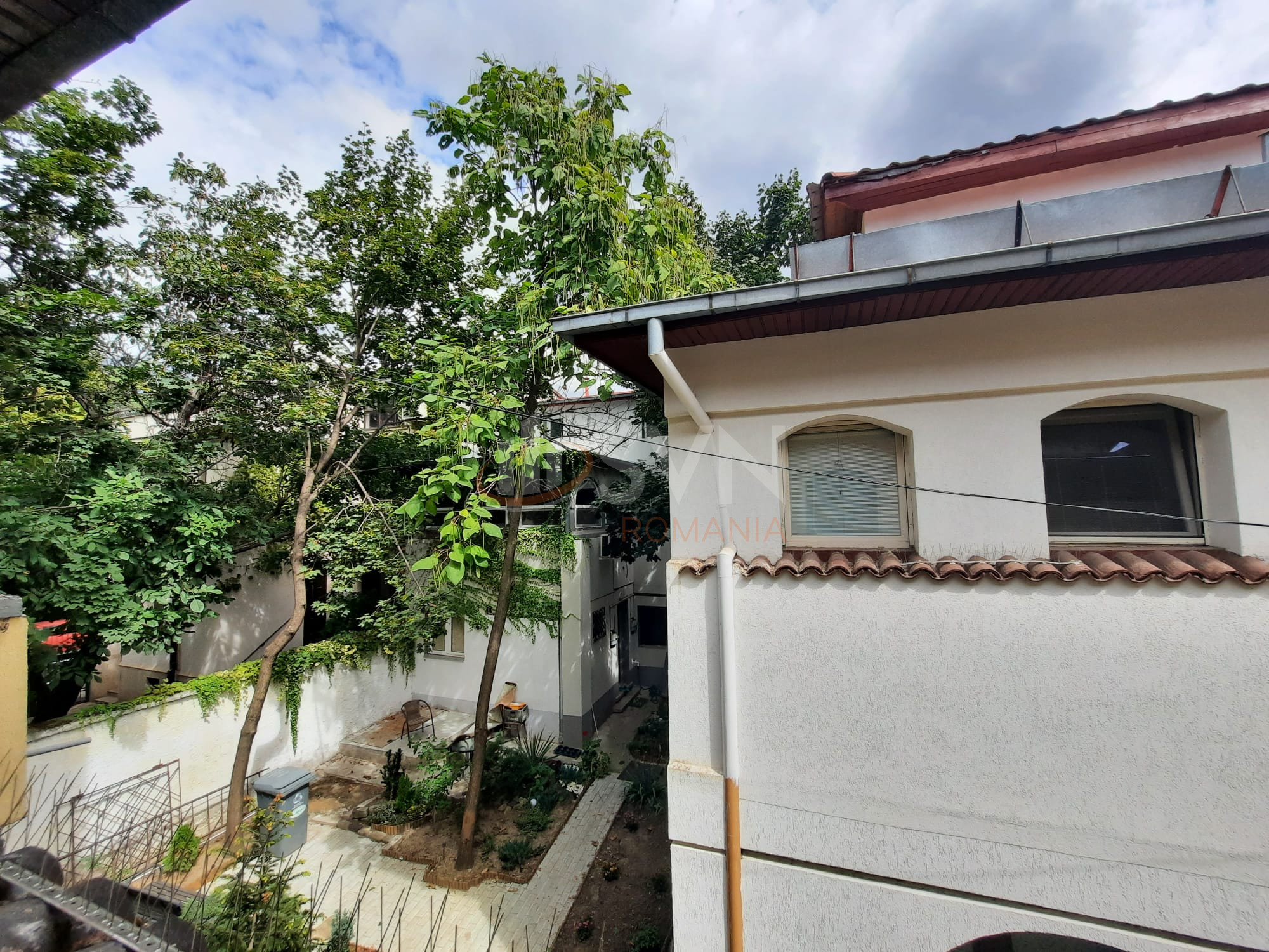 Apartament, 4 camere Bucuresti/Basarab