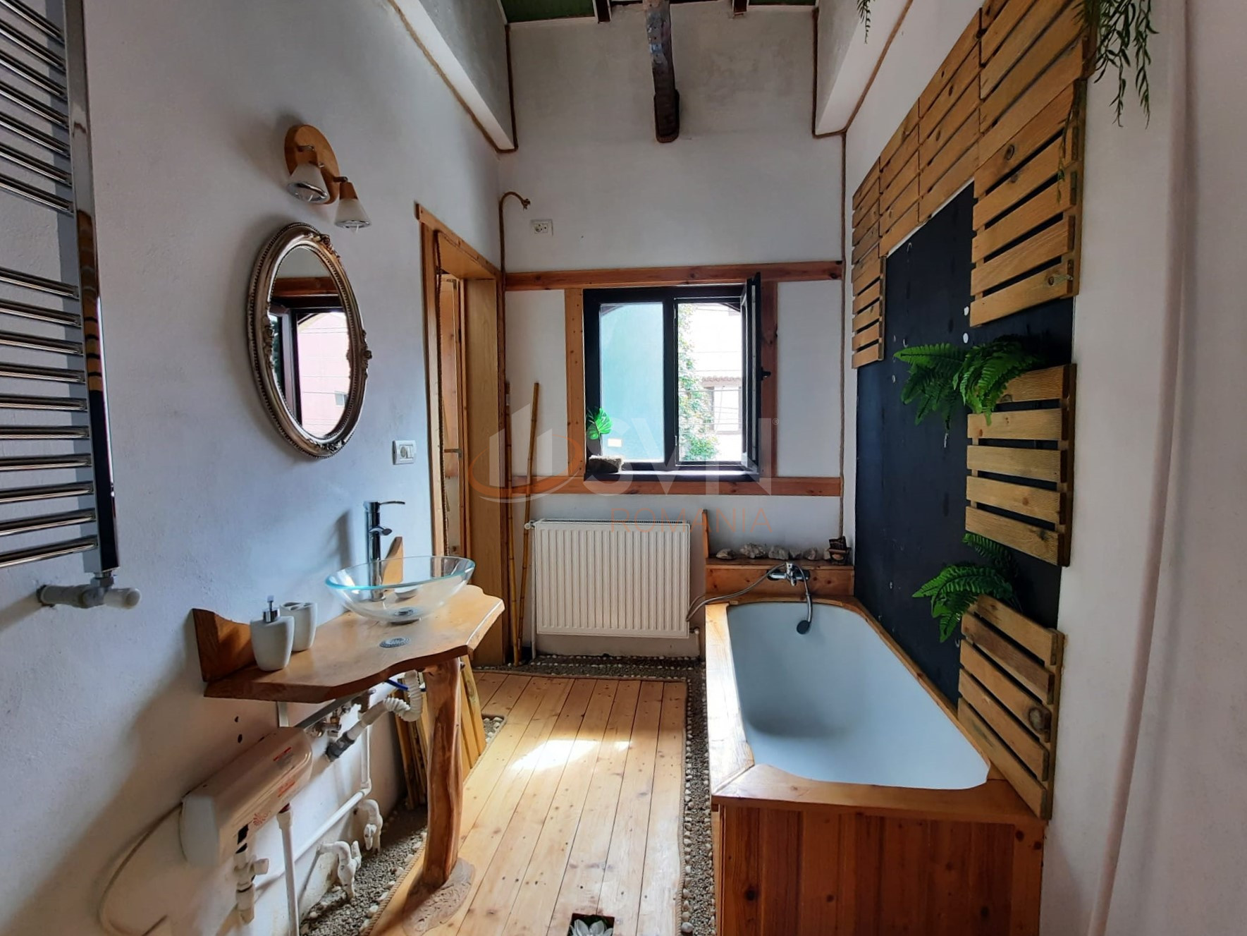 Apartament, 4 camere Bucuresti/Basarab