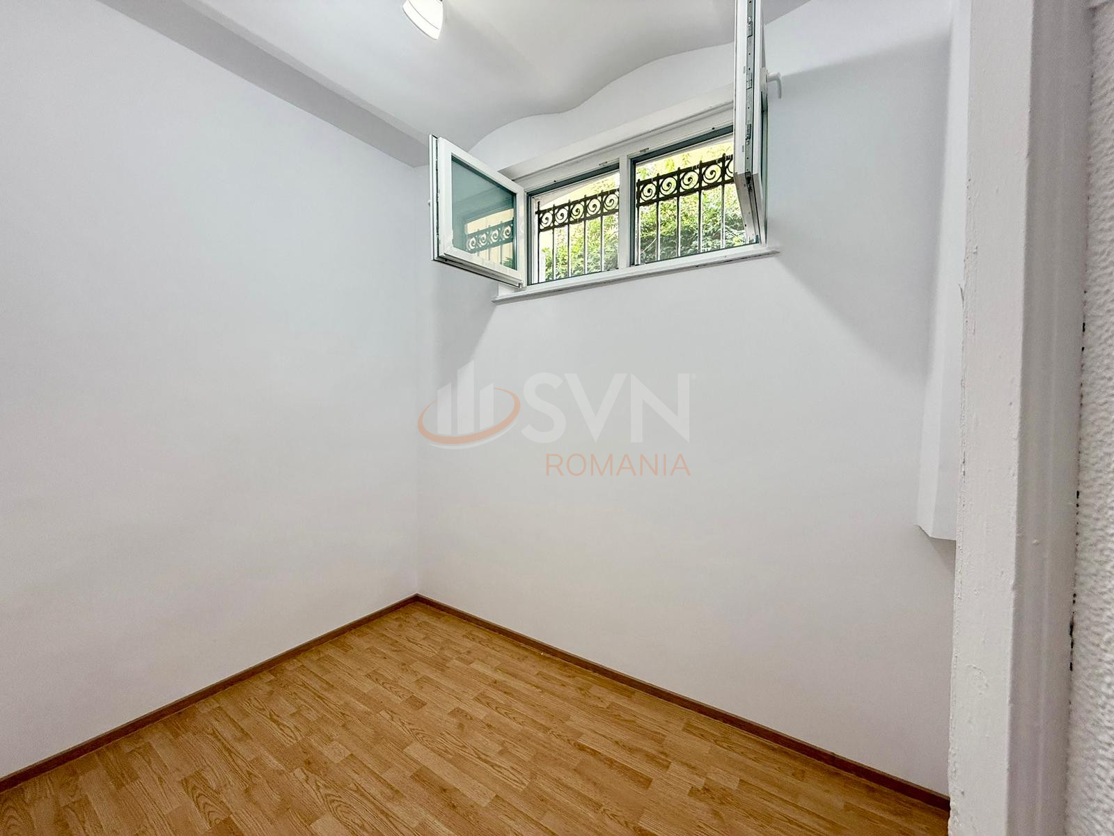 Apartament, 4 camere Bucuresti/Piata Sfantul Stefan