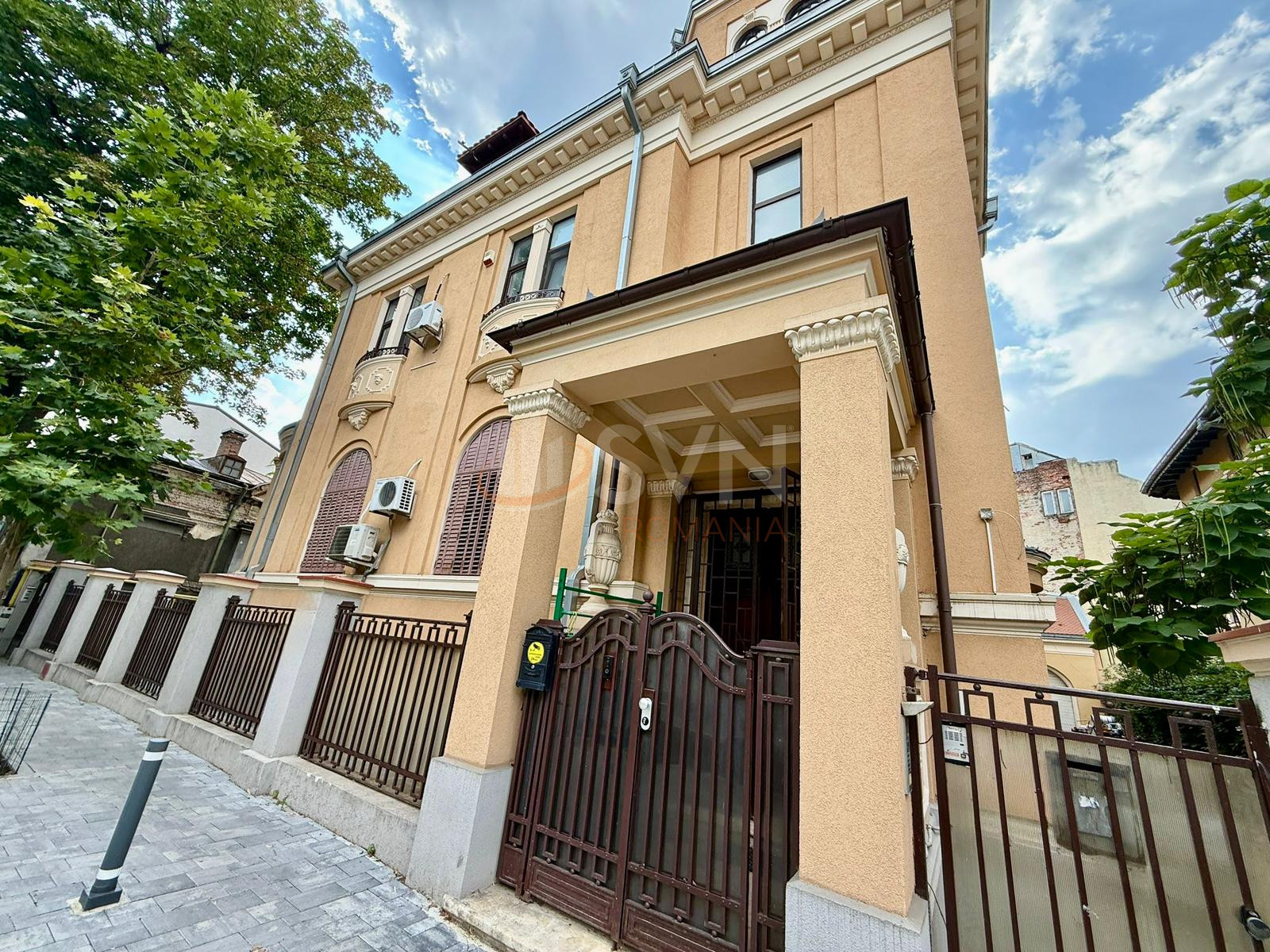 Apartament, 4 camere Bucuresti/Piata Sfantul Stefan