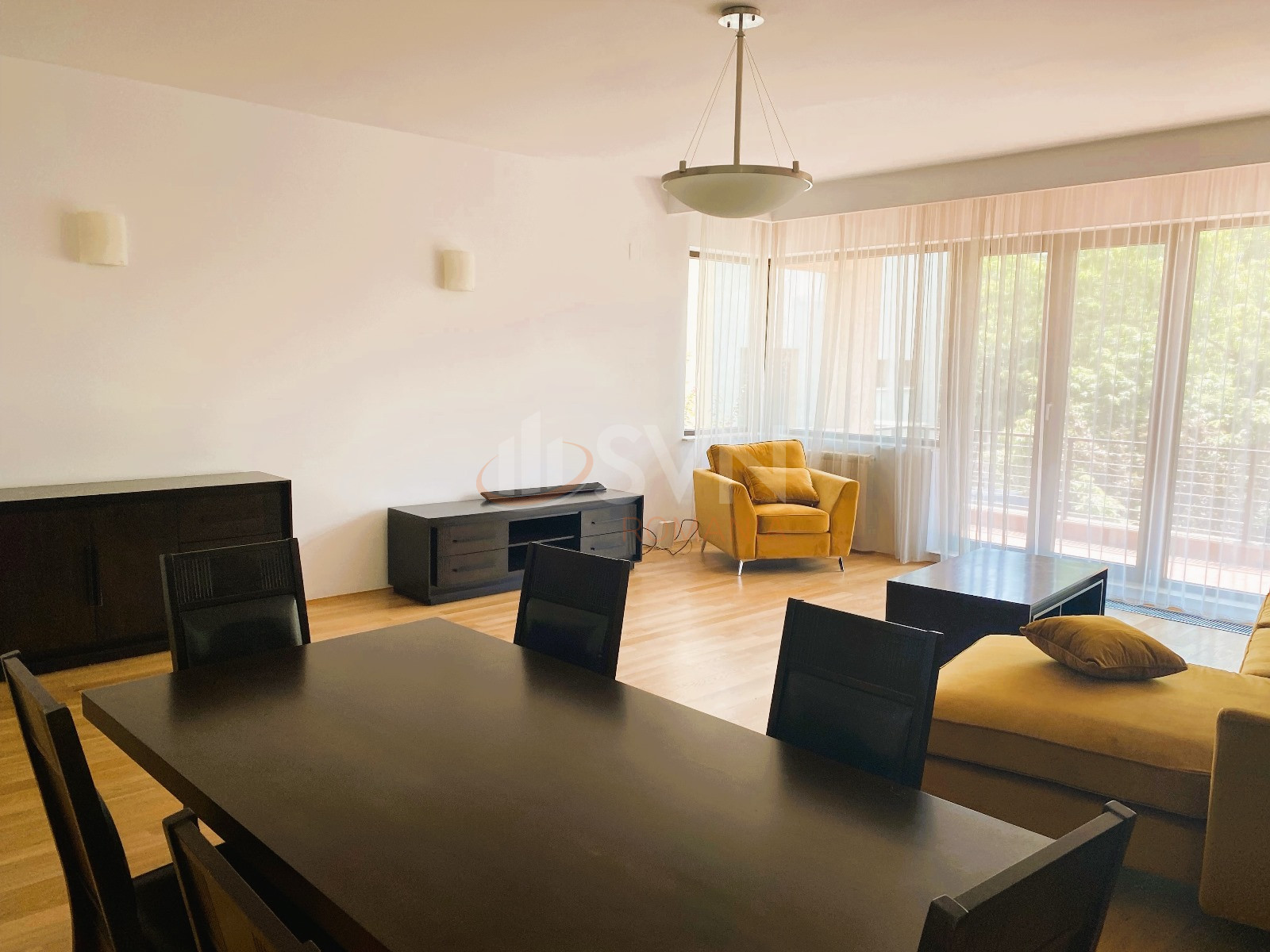 Apartament, 4 camere Bucuresti/Primaverii