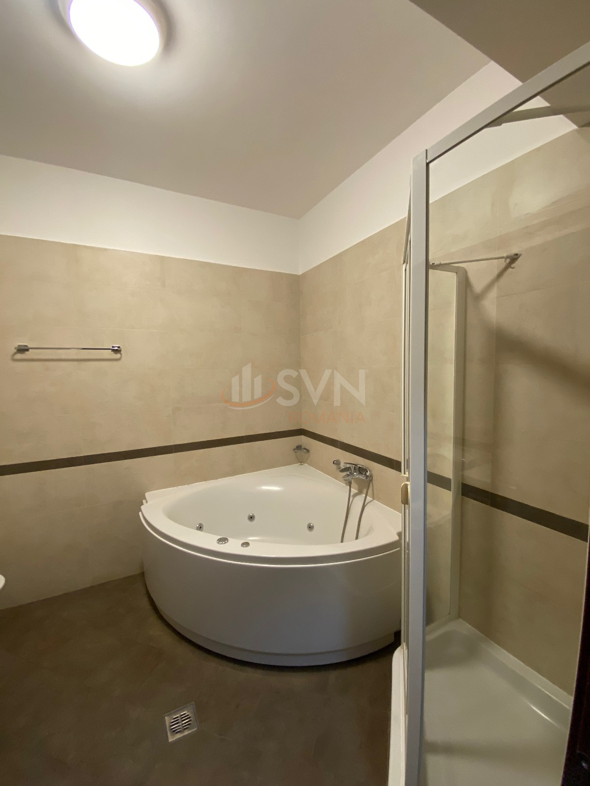 Apartament, 4 camere Bucuresti/Primaverii