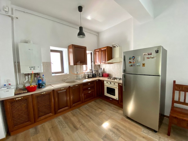 Apartament, 4 camere Bucuresti/Parcul Carol